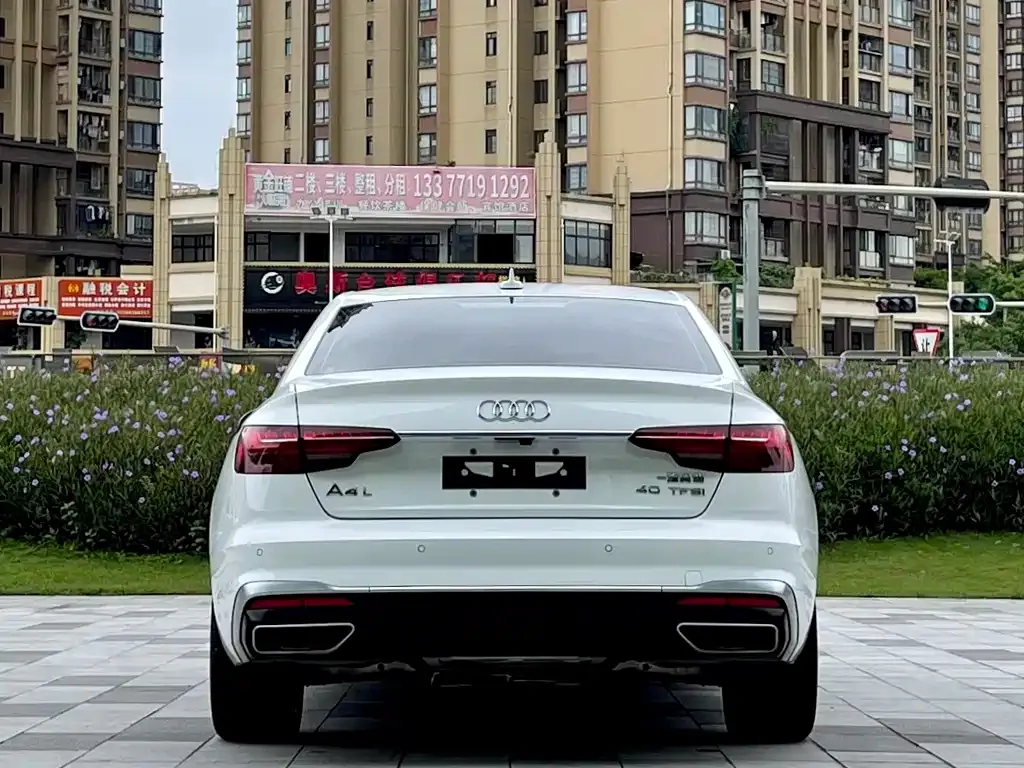 Audi A4L 2022 из CN, фото 6