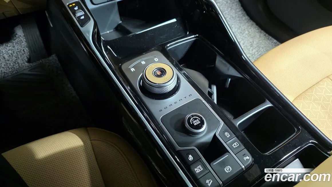 Kia Sorento — фото 9