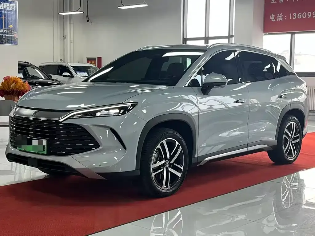 BYD L DM-i — фото 1