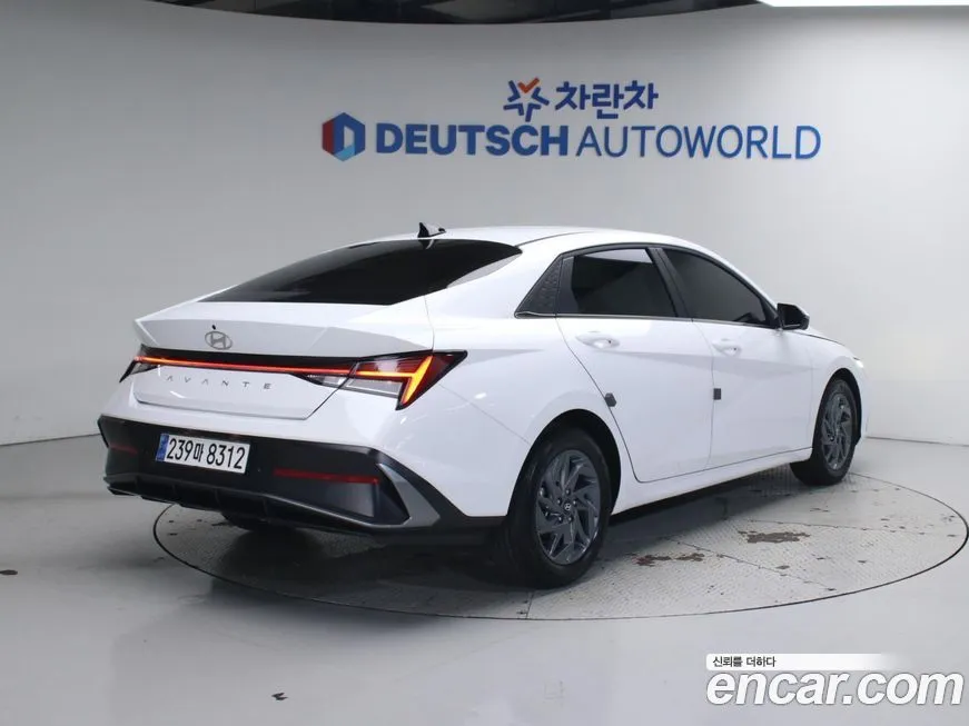 Hyundai AVANTE 2024 из KR, фото 2