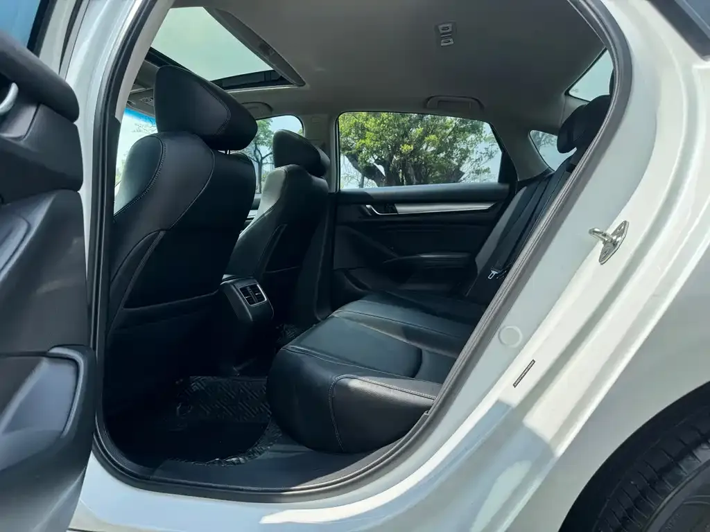 Honda Accord 2021 из CN, фото 5