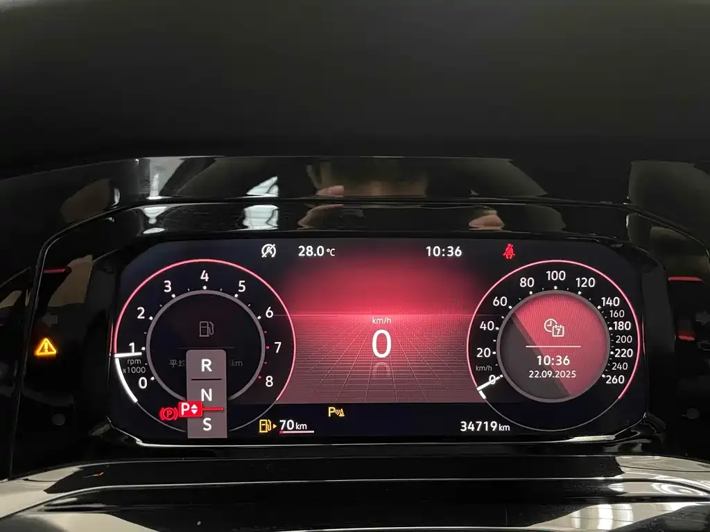 Volkswagen Golf 2022 из CN, фото 7