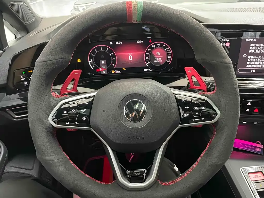 Volkswagen Golf 2022 из CN, фото 8