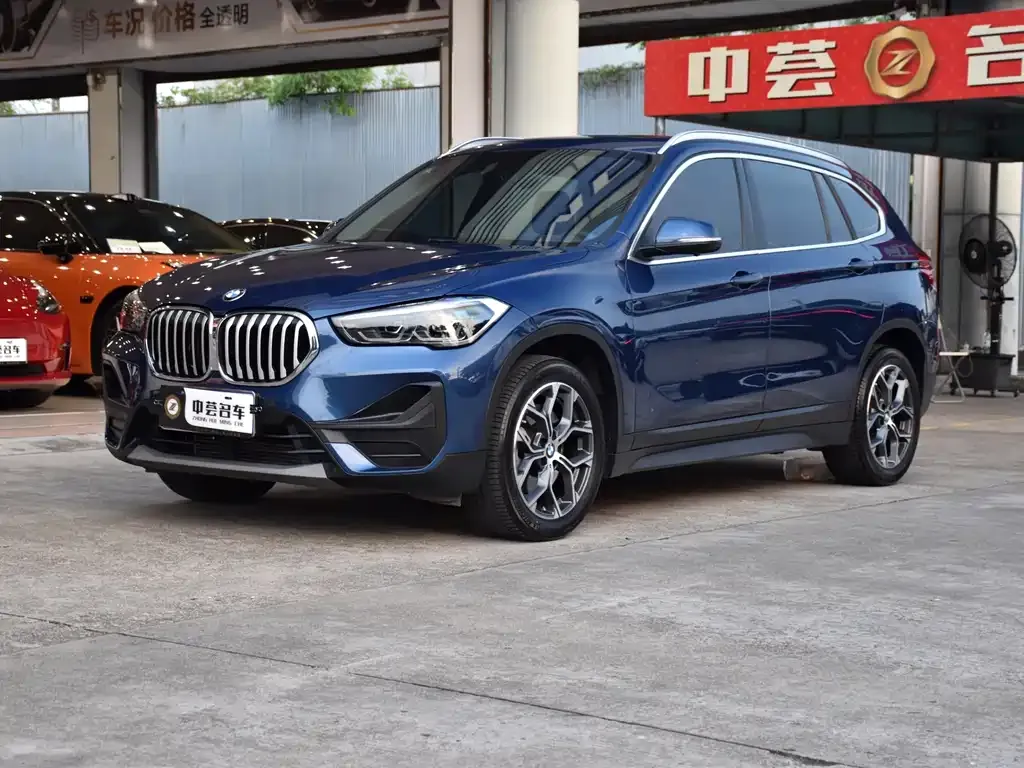 BMW X1 — фото 1