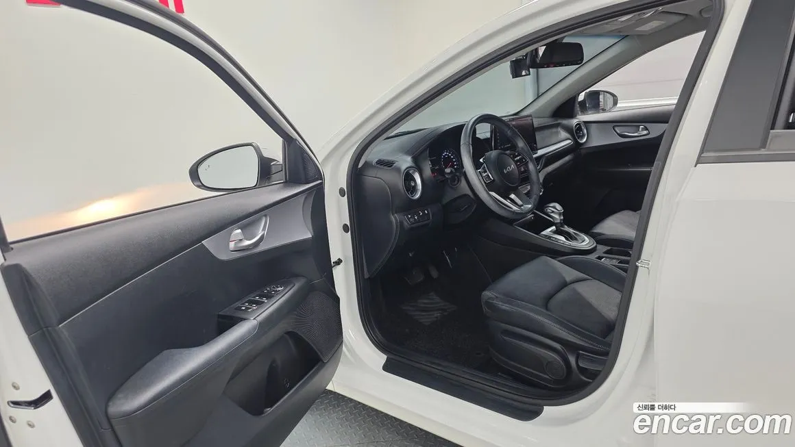 Kia K3 2022 из KR, фото 10