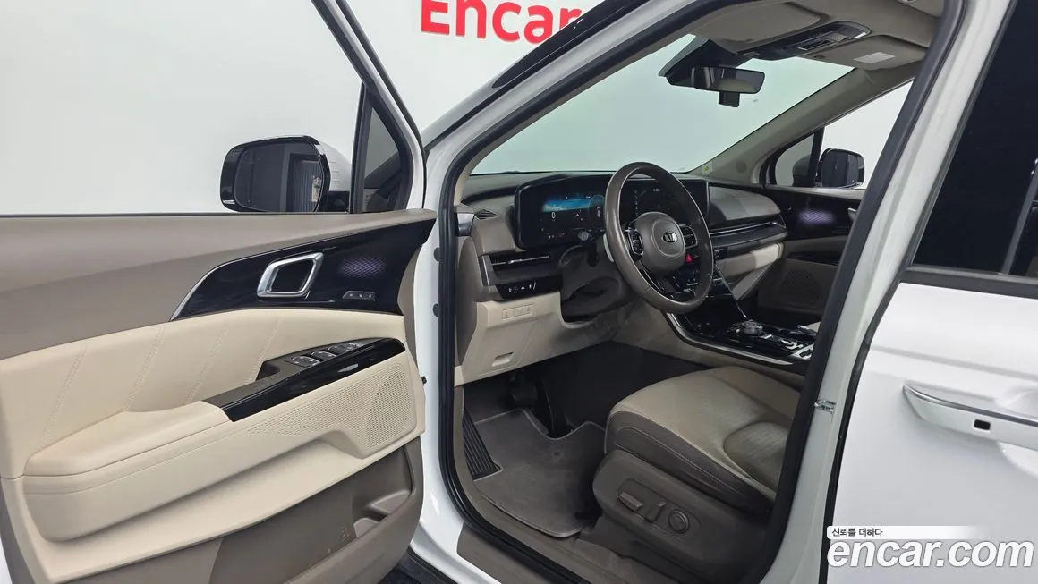 Kia Carnival — фото 10