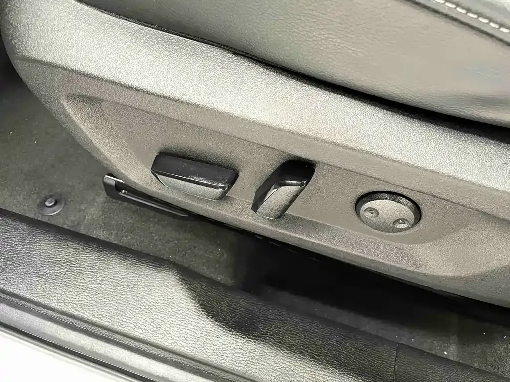 Mitsubishi Outlander 2023 из CN, фото 7