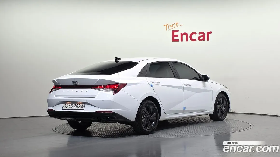 Hyundai AVANTE 2023 из KR, фото 2