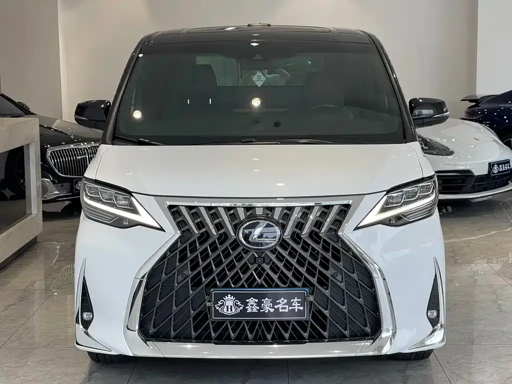 Lexus LM 2022 из CN, фото 2