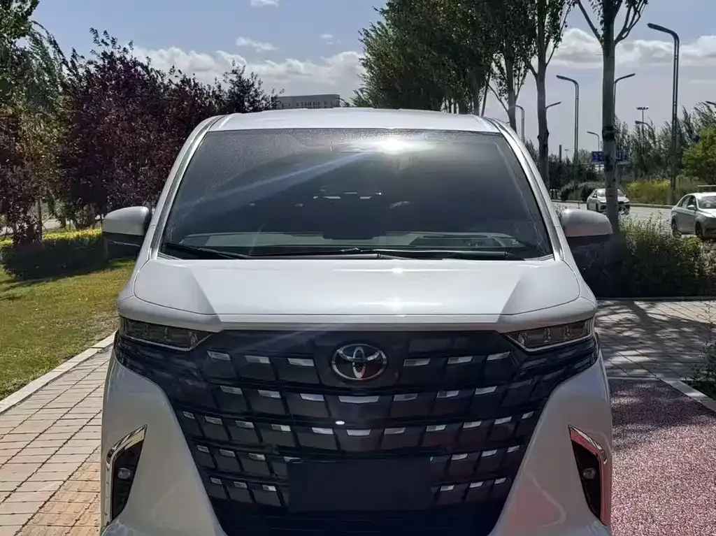 Toyota Alphard 2023 из CN, фото 2