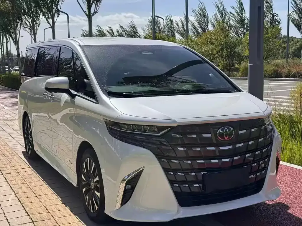 Toyota Alphard 2023 из CN, фото 3