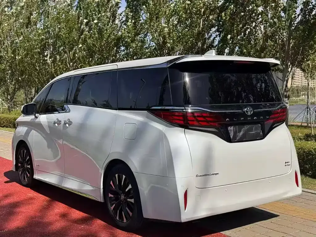 Toyota Alphard 2023 из CN, фото 4