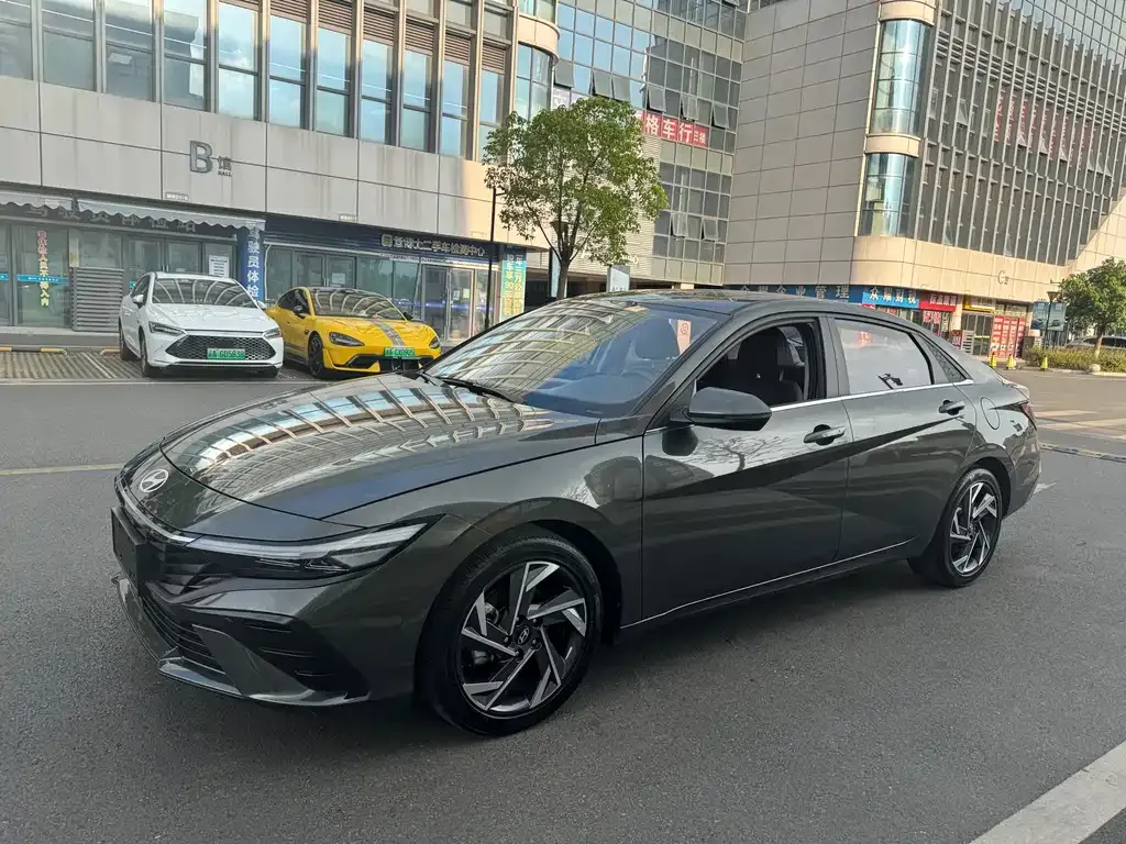 Hyundai Elantra 2024 из CN, фото 1