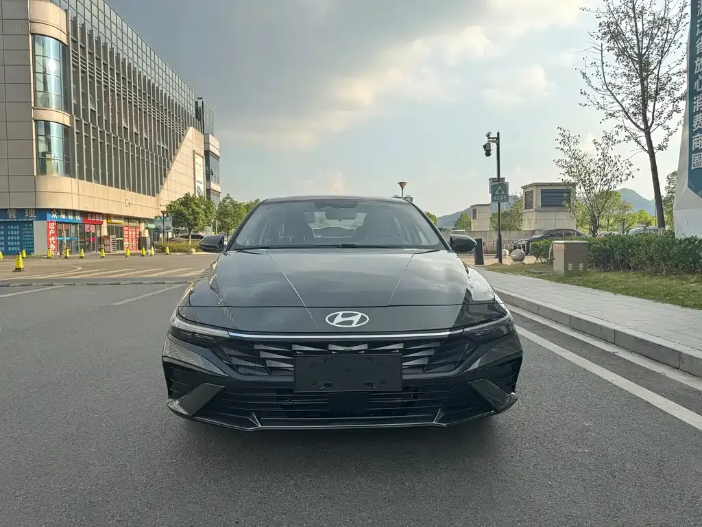 Hyundai Elantra 2024 из CN, фото 2