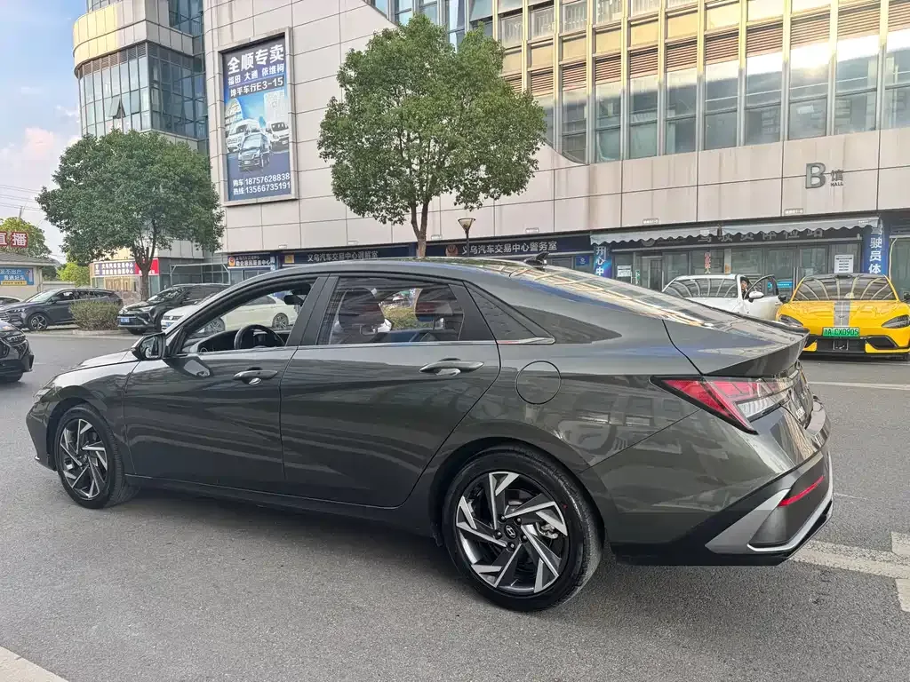 Hyundai Elantra 2024 из CN, фото 7