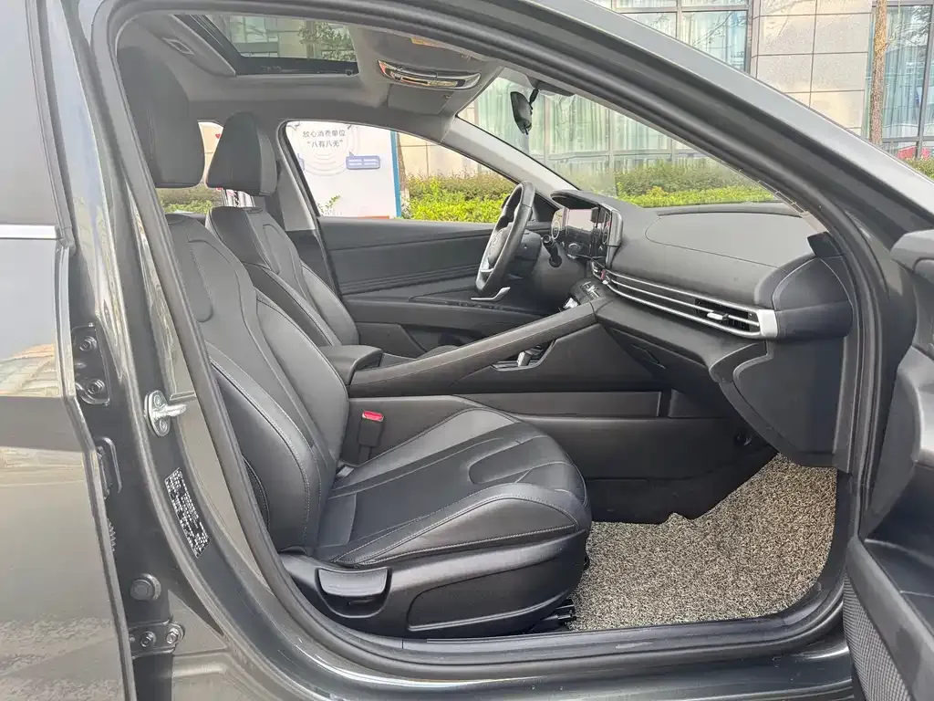 Hyundai Elantra 2024 из CN, фото 9