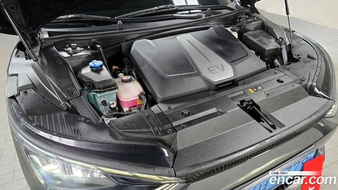 Kia EV6 — фото 6