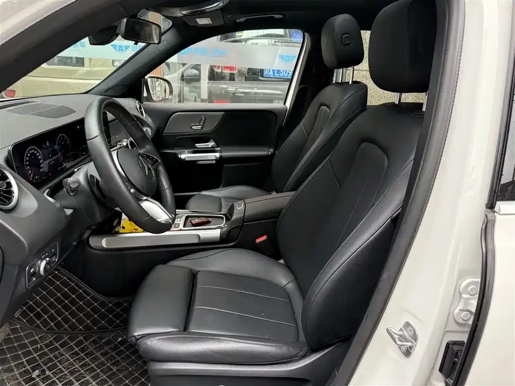 Mercedes-Benz GLB 2023 из CN, фото 8