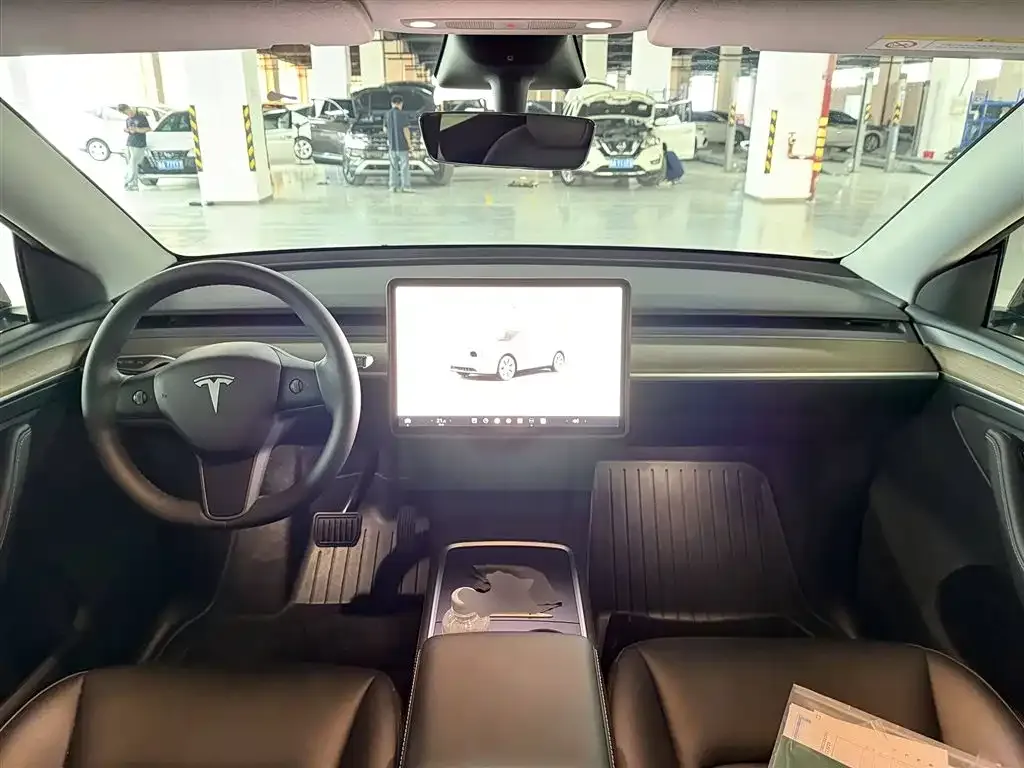 Tesla Model Y 2023 из CN, фото 10