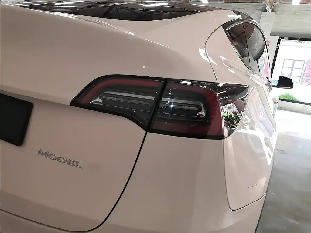 Tesla Model Y 2023 из CN, фото 8