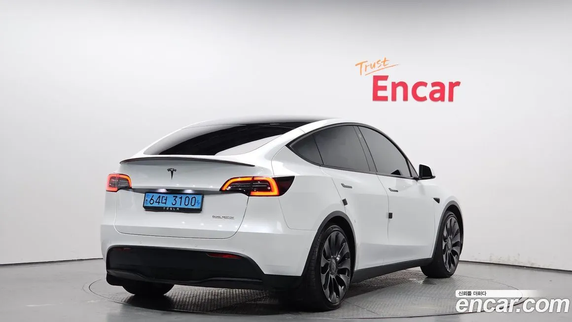 Tesla Model Y 2022 из KR, фото 2