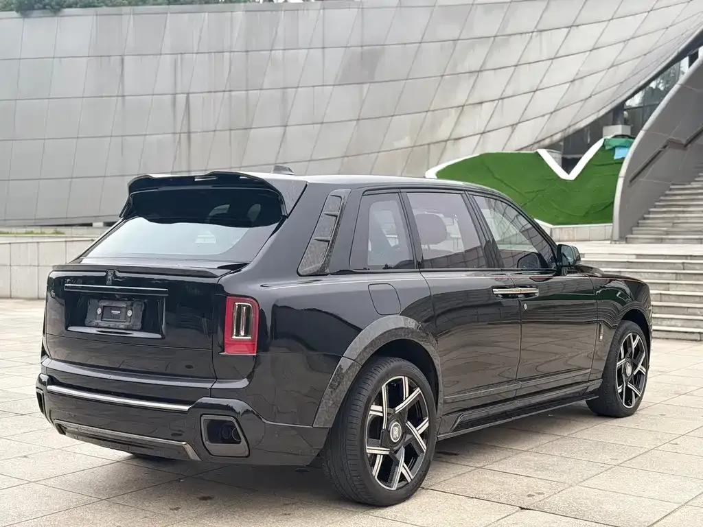 Rolls-Royce Cullinan 2024 из CN, фото 4
