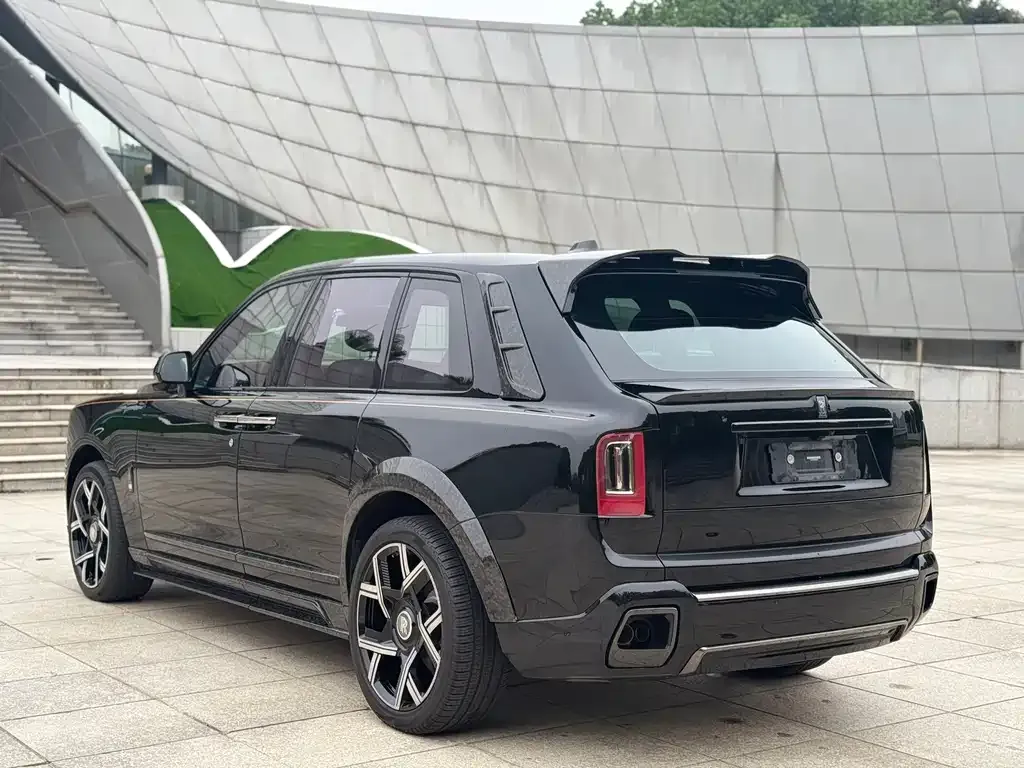 Rolls-Royce Cullinan 2024 из CN, фото 6