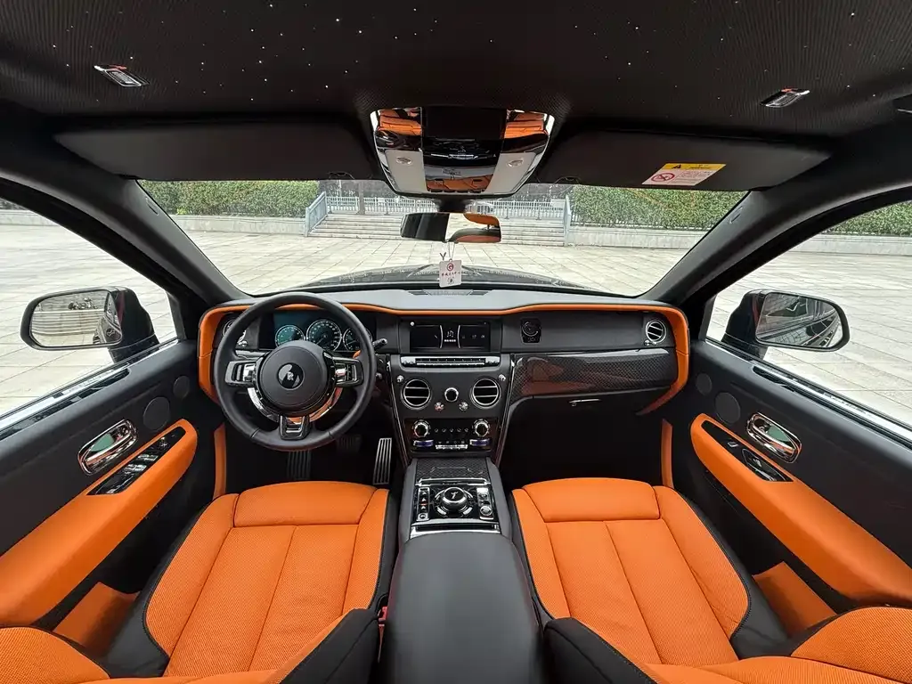 Rolls-Royce Cullinan 2024 из CN, фото 8