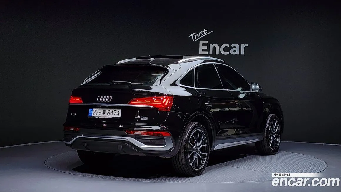 Audi Q5 2023 из KR, фото 2