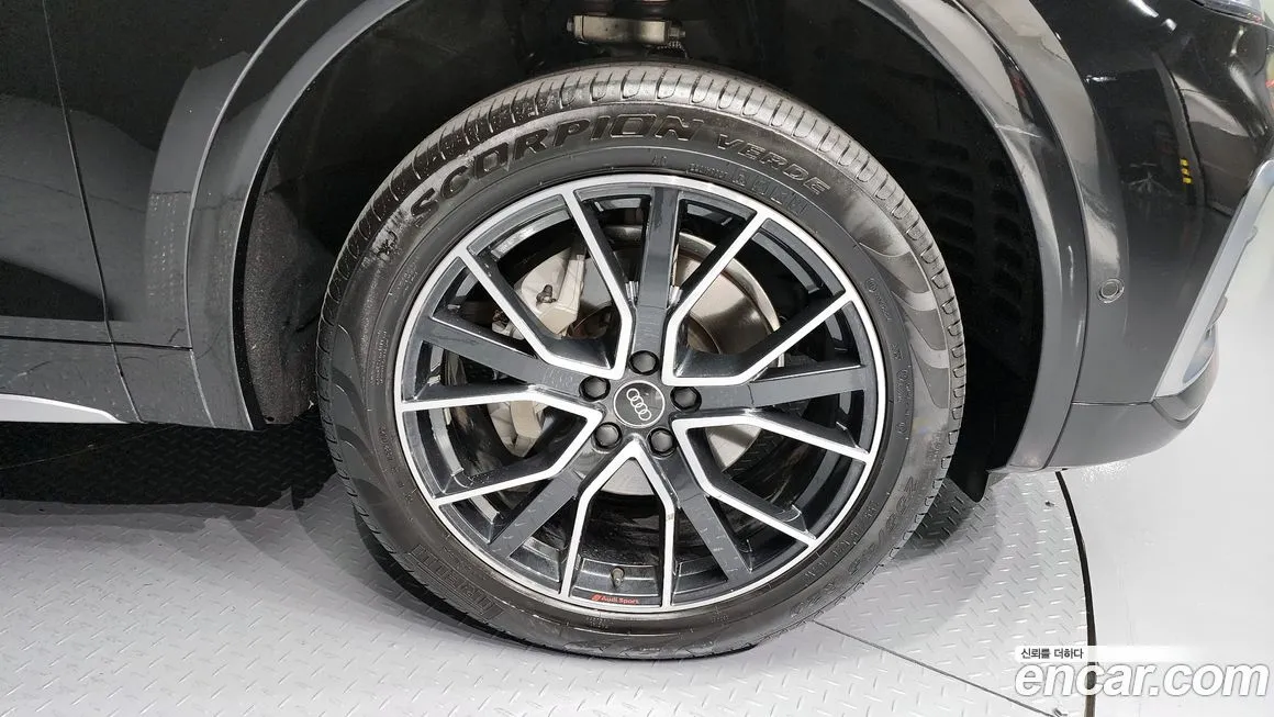 Audi Q5 2023 из KR, фото 5