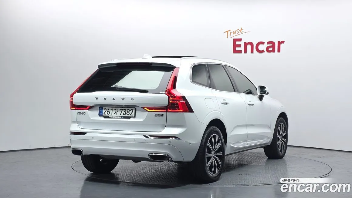 Volvo XC60 — фото 2