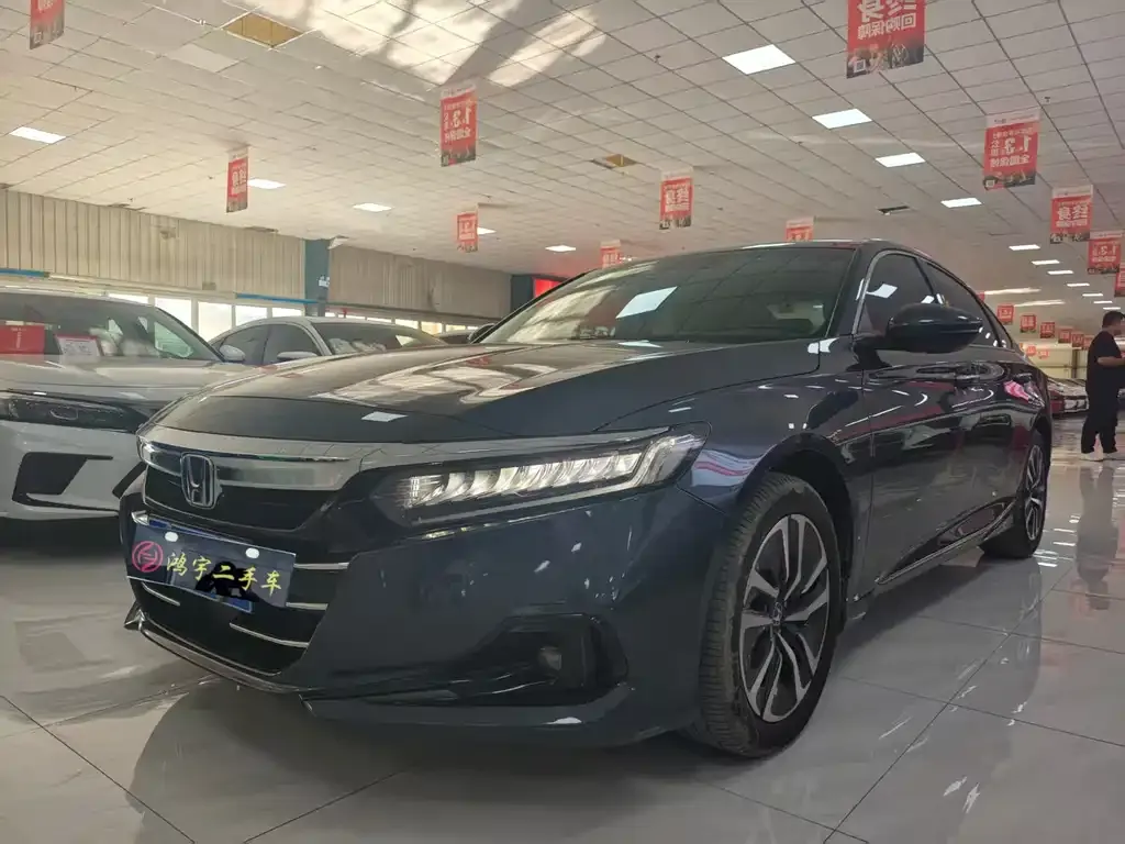 Honda Accord — фото 1