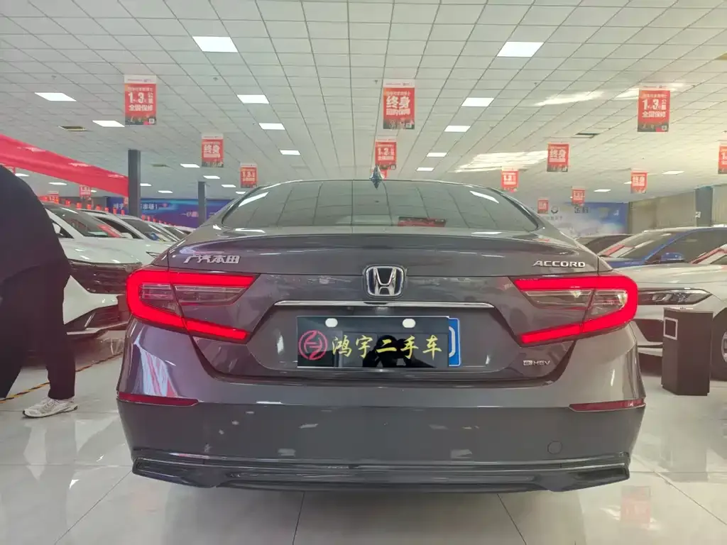 Honda Accord — фото 9