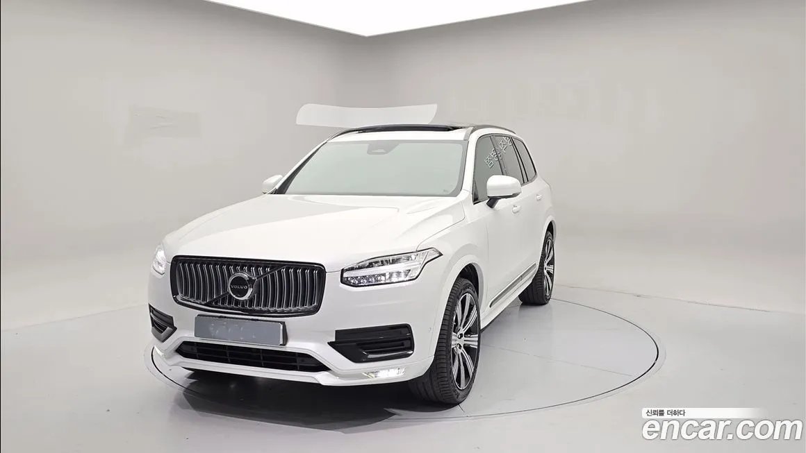 Volvo XC90 — фото 1