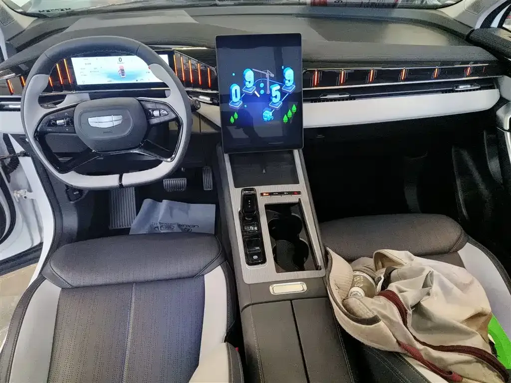 Geely Boyue L 2025 из CN, фото 10