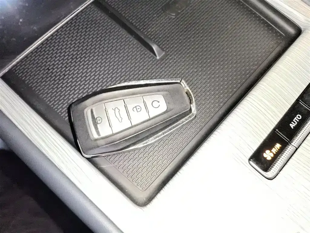 Geely Boyue L 2025 из CN, фото 9