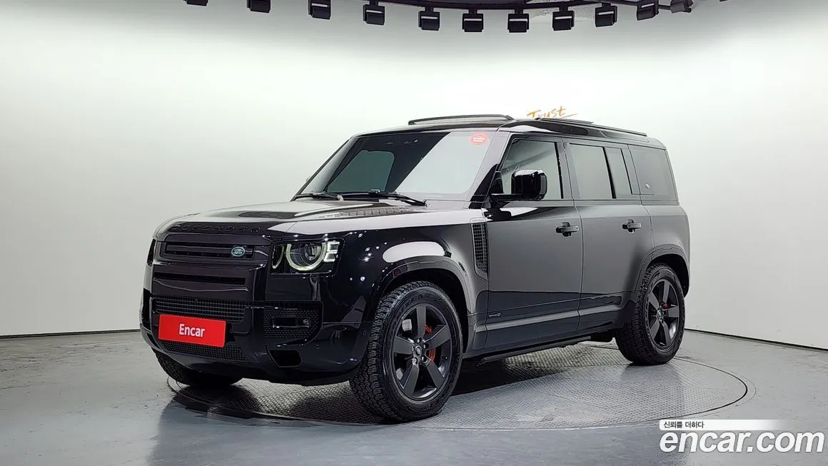 Land Rover Defender — фото 1