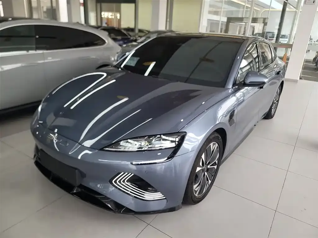 BYD Seal — фото 1