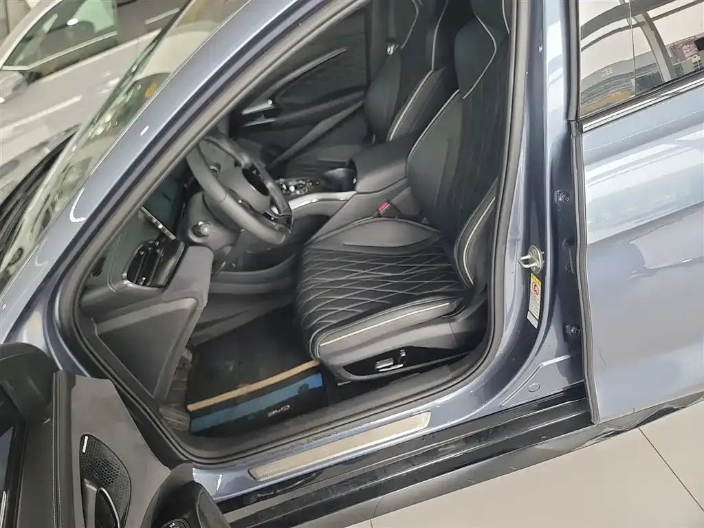 BYD Seal — фото 7