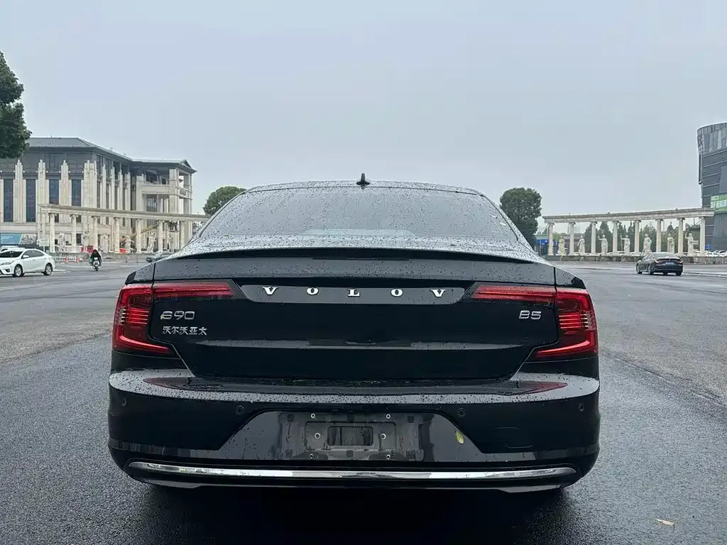 Volvo S90 — фото 4