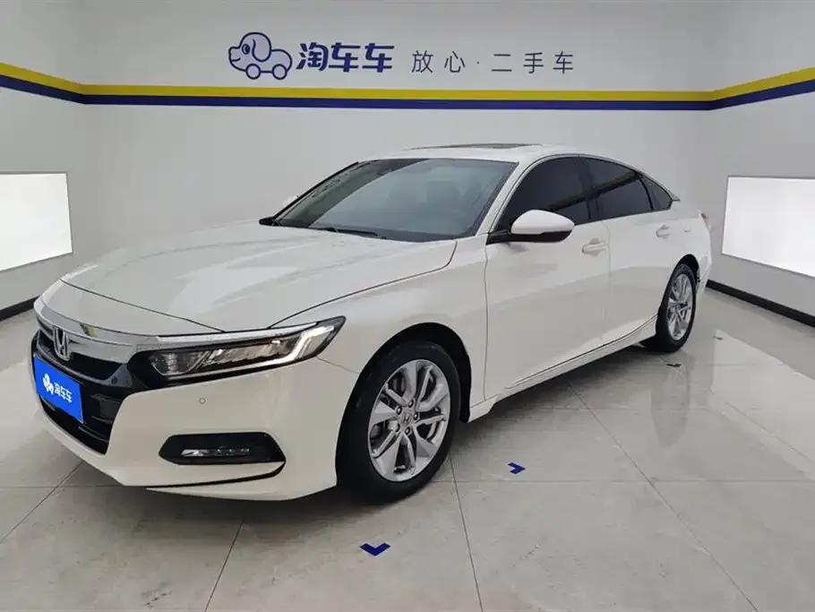 Honda Accord — фото 1
