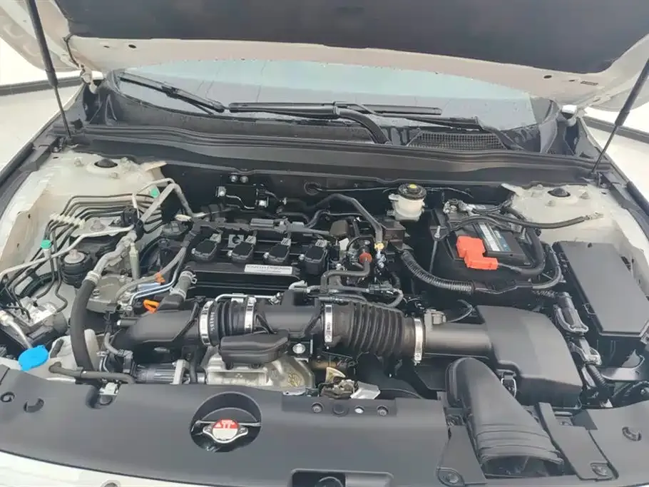 Honda Accord — фото 10