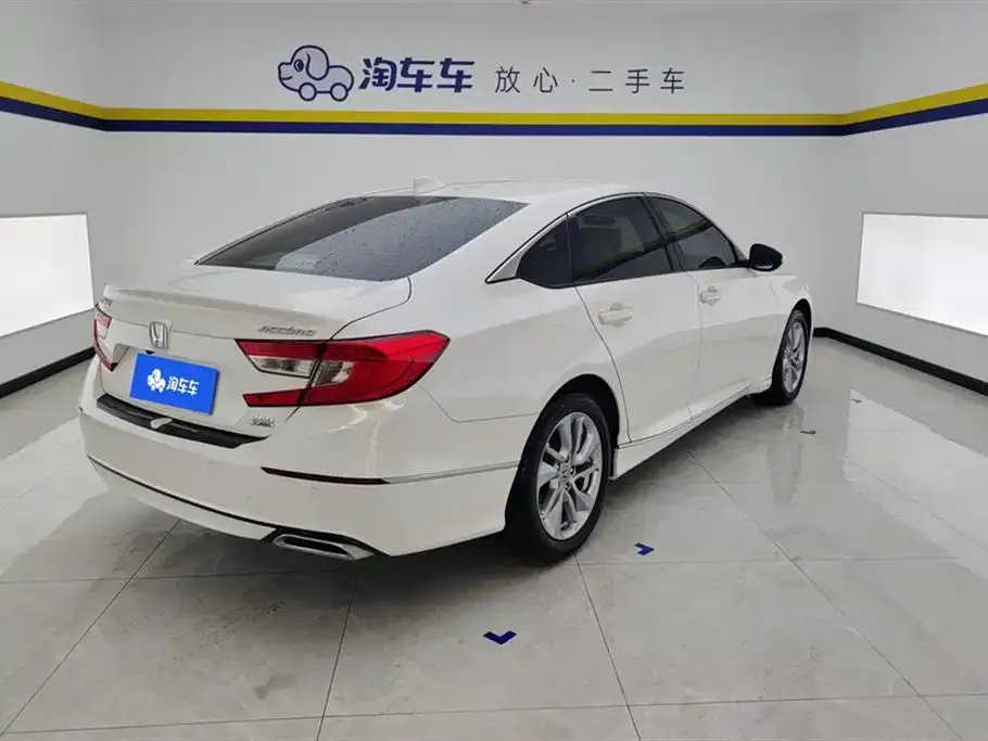 Honda Accord — фото 3