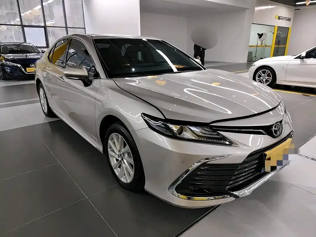 Toyota Camry 2024 из CN, фото 2