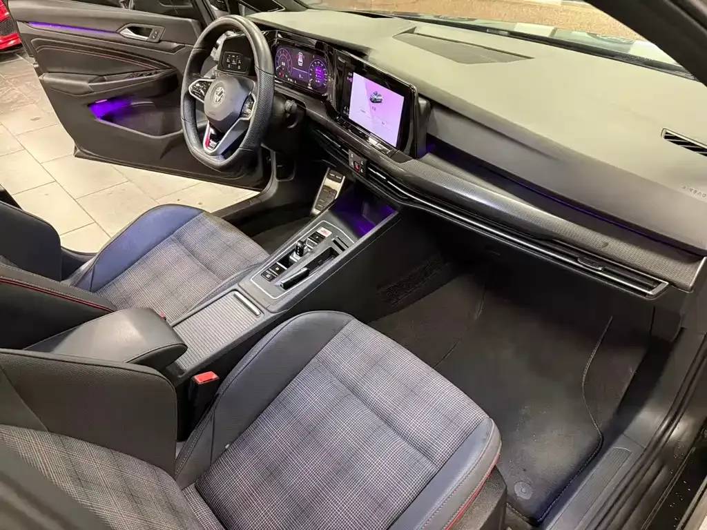 Volkswagen Golf GTI 2023 из CN, фото 7