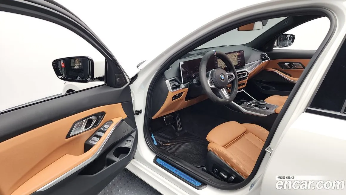 BMW 3-Series 2023 из KR, фото 10