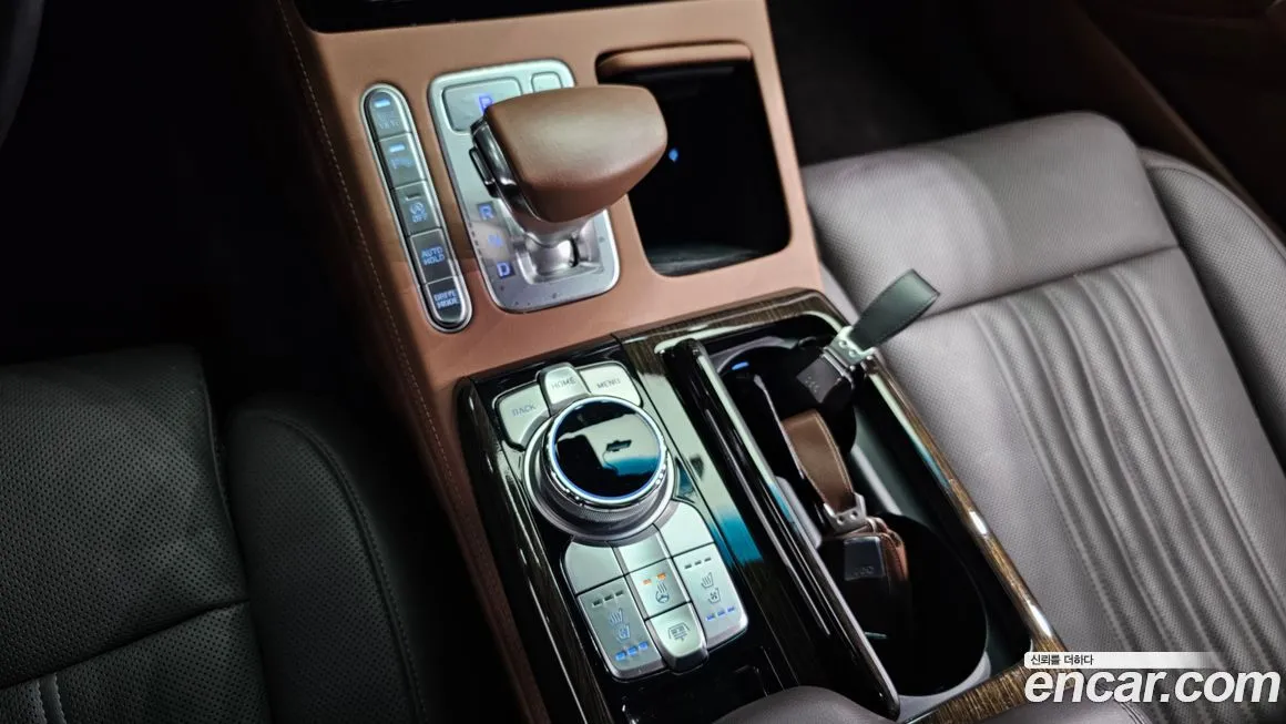 Genesis G90 — фото 9