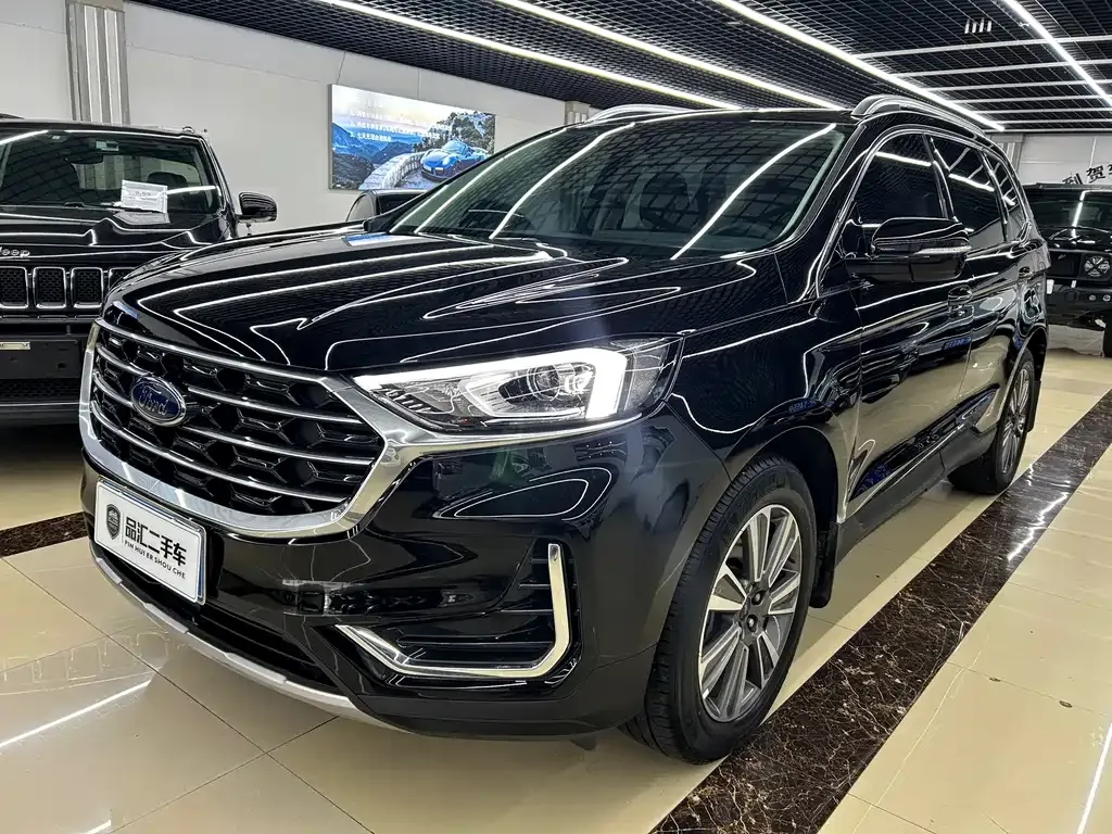 Ford Edge — фото 1
