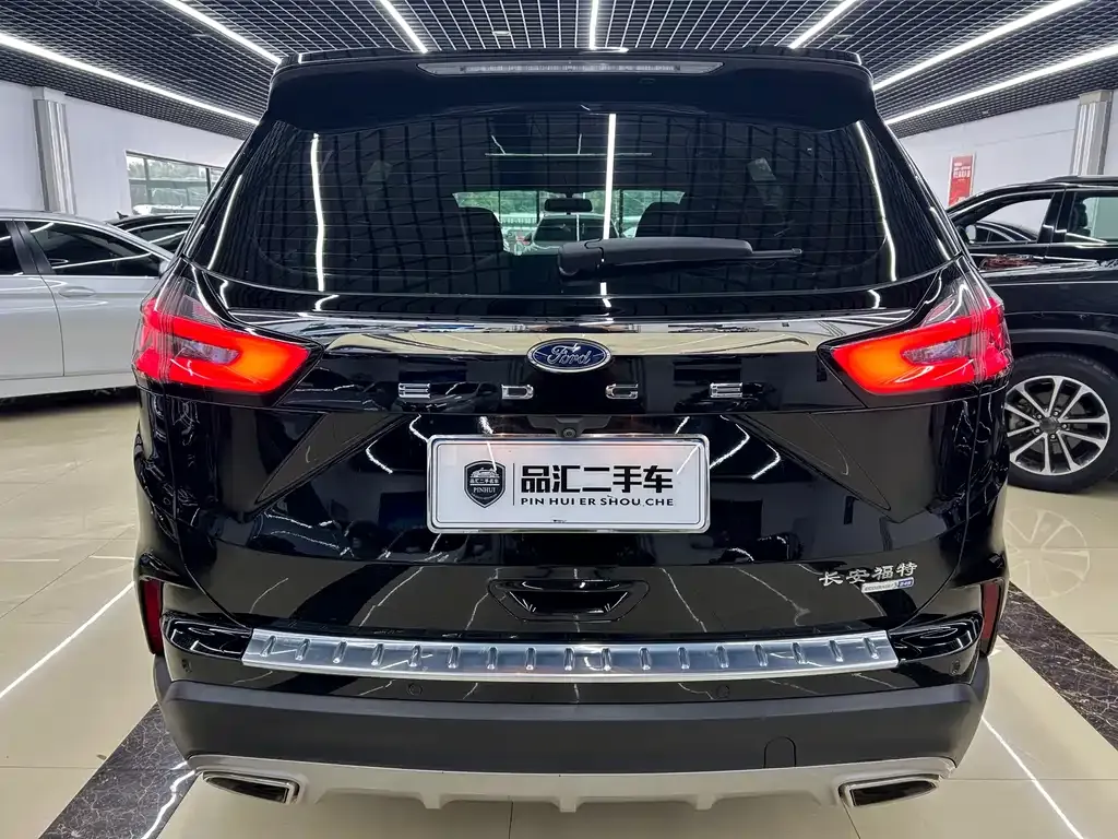 Ford Edge — фото 4