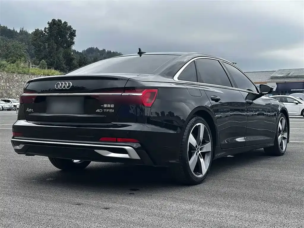 Audi A6L — фото 8